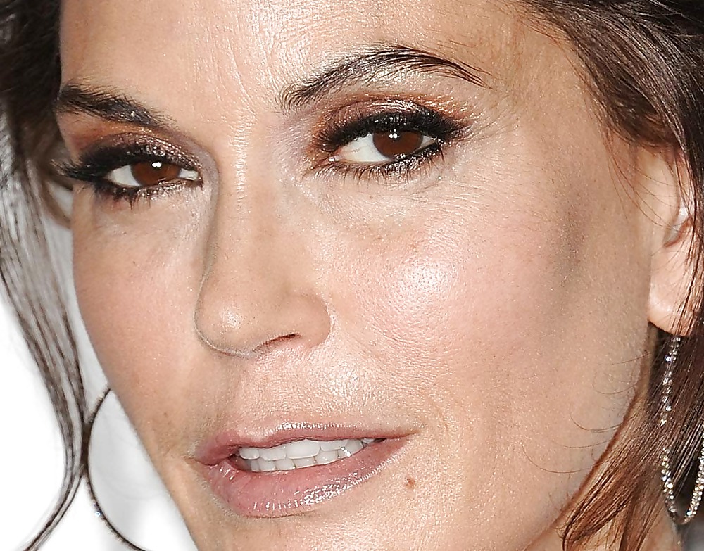 Teri Hatcher #8423391