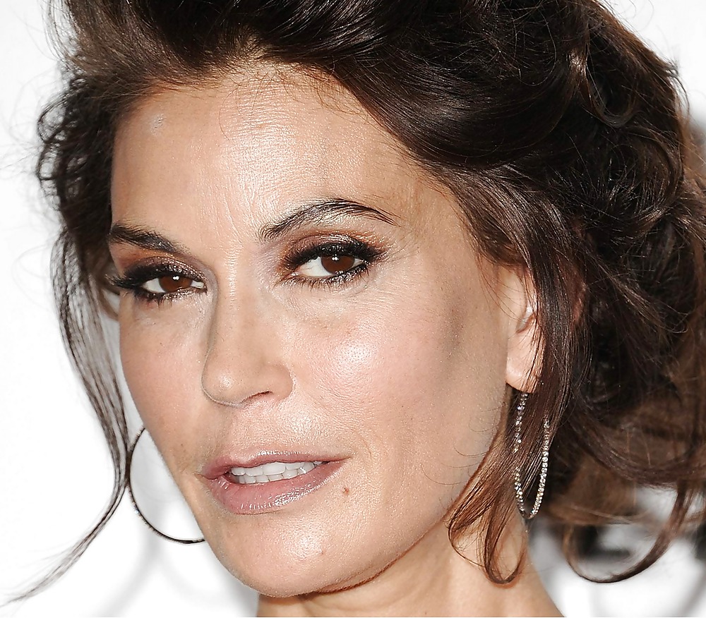 Teri Hatcher #8423403