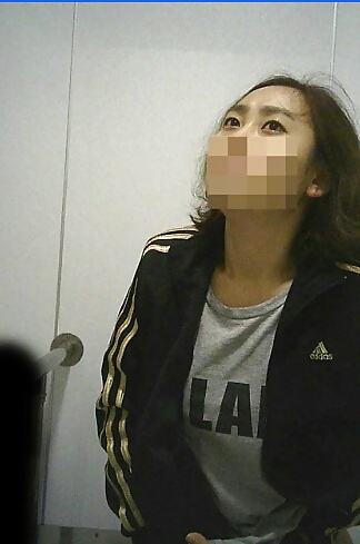 Chica coreana cámara oculta
 #22300868