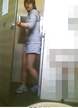 Chica coreana cámara oculta
 #22300932
