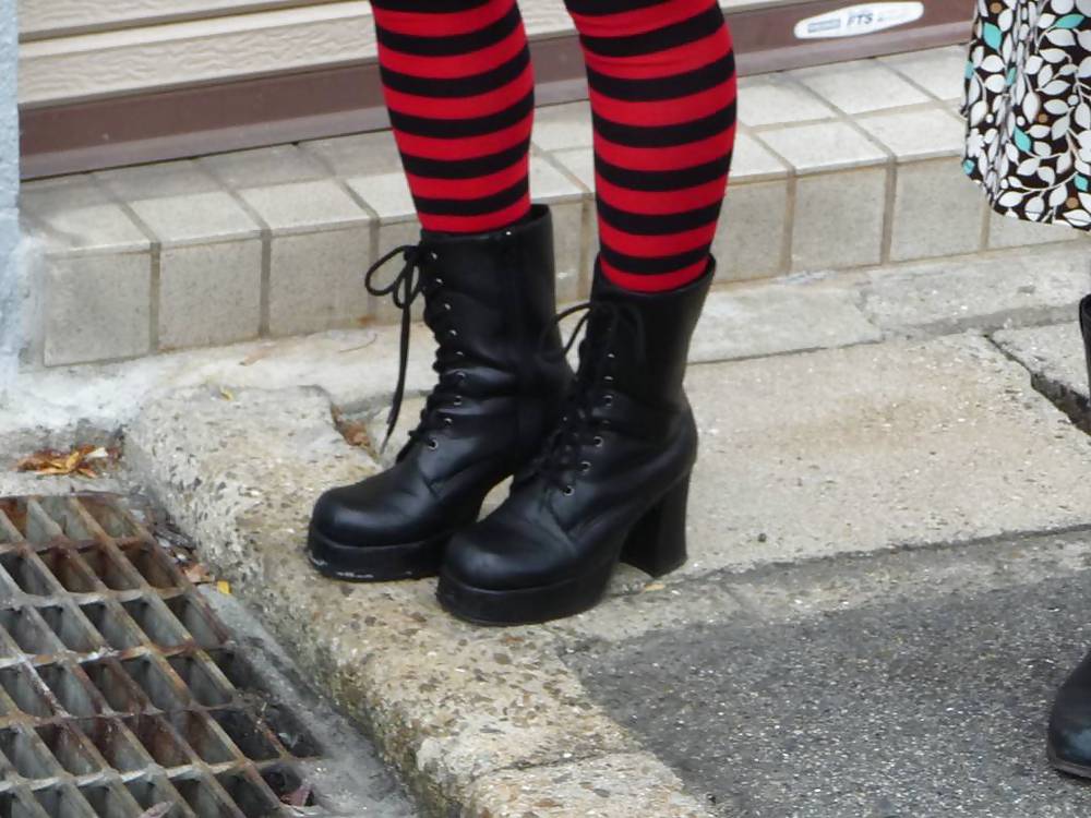 Japanese Candids - Feet on the Street 12 #5301567