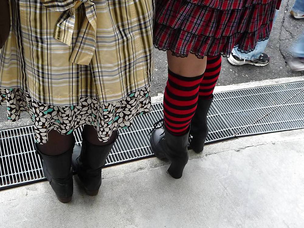 Japanese Candids - Feet on the Street 12 #5301608