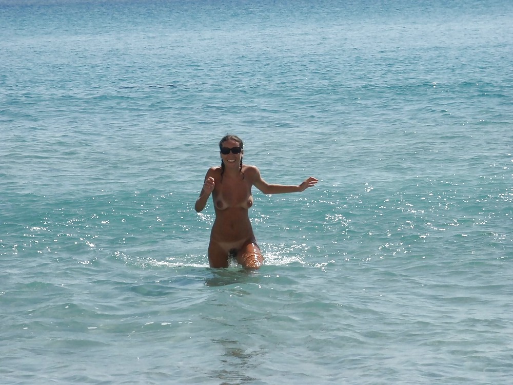 Femme Nudiste Chaud En Vacances, #10324722