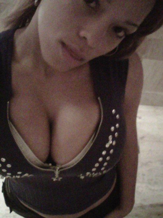 Mulata dominicana tetona
 #20078160