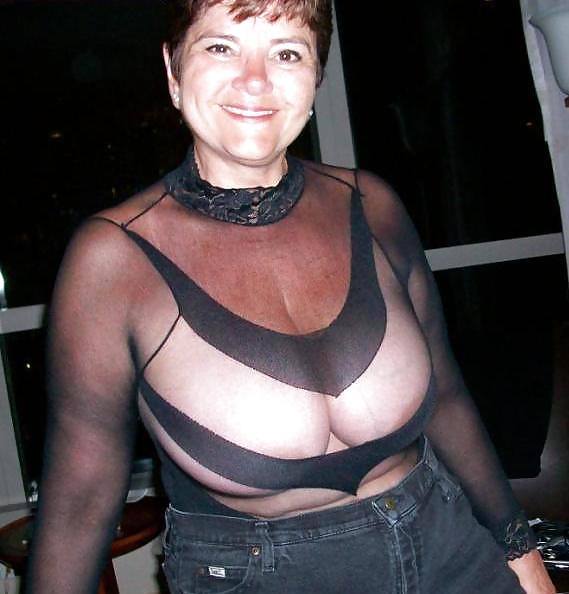 Braless 22. #3712535