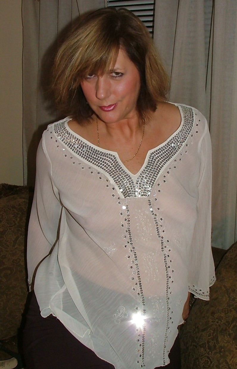 Braless 22. #3712616