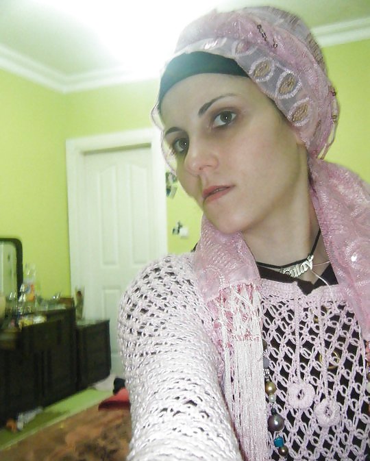 Arab Musulman Turc Hijab Turban-porter #18609358