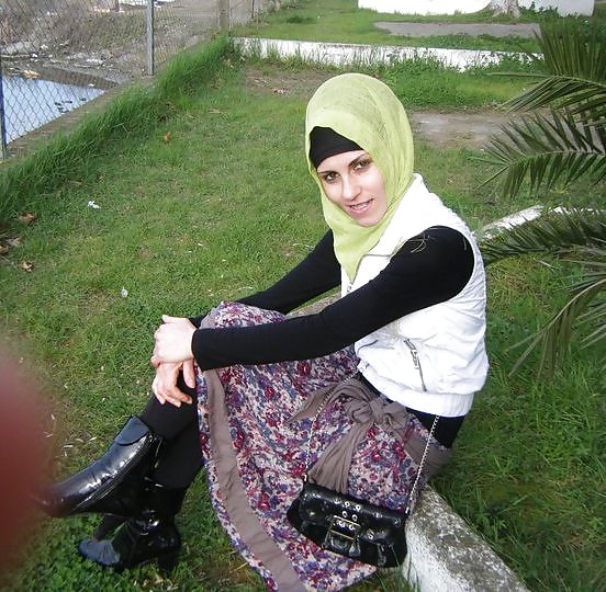 Arab Musulman Turc Hijab Turban-porter #18609403
