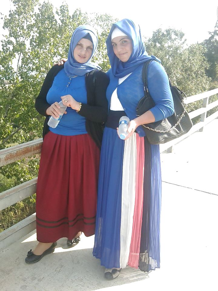 Arab Musulman Turc Hijab Turban-porter #18609571