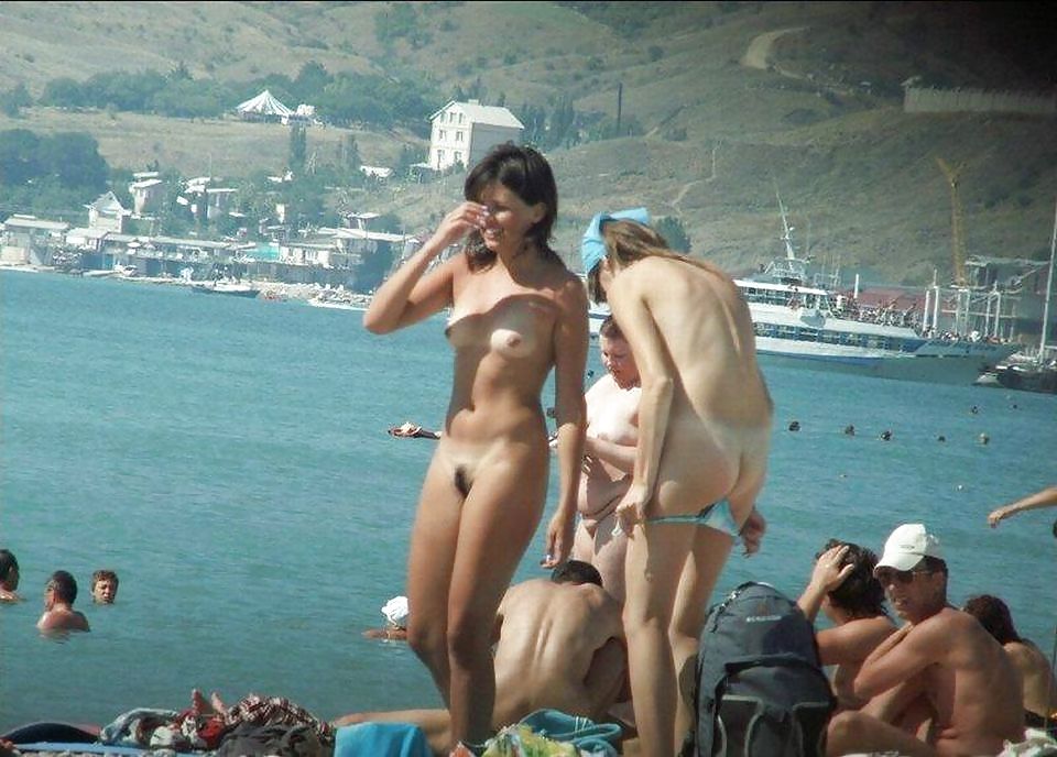 jeunes De Plage Nudiste #1926700