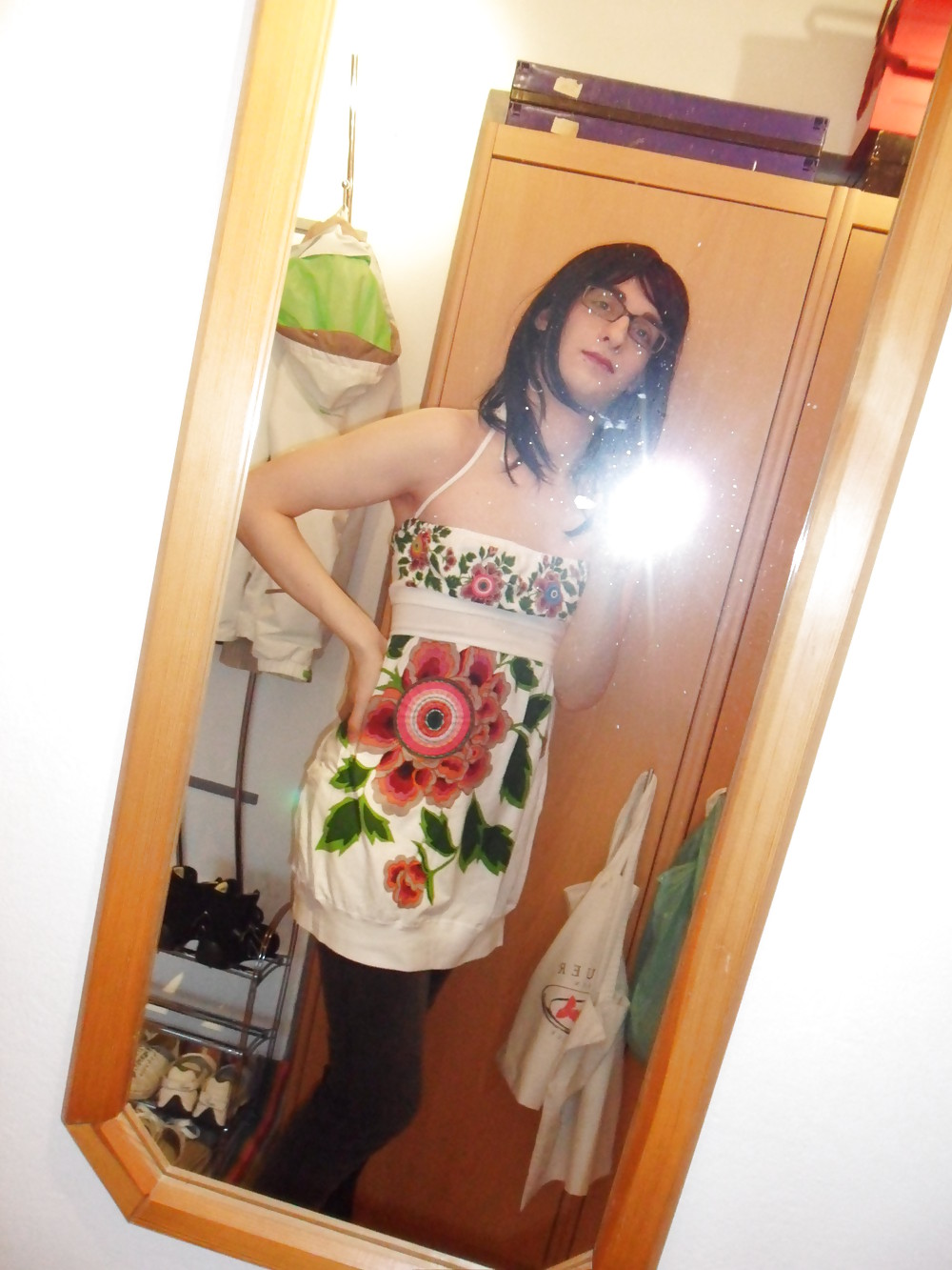 Hier Ist Julie - Wie Viele Hier Würde Sie Tun? #9546087