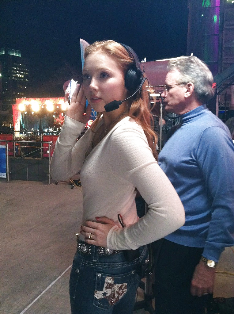 Molly Quinn #15954519