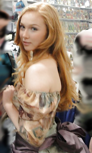 Molly Quinn #15954538