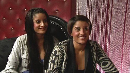 British Indian Zwillinge - Preeti Und Priya #4477591