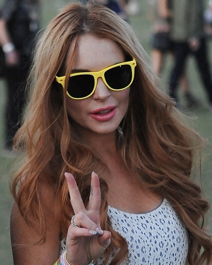 Lindsay lohan ... rocas
 #13938418