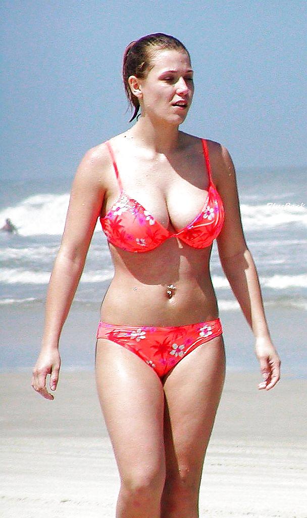 BIG BOOBS IN BIKINI...HOT #9581233