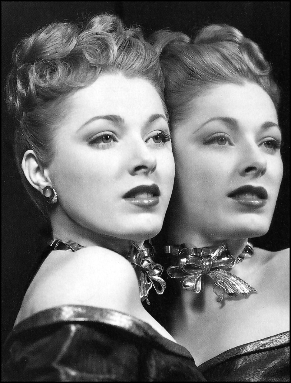 VintageGoddesses #22591768