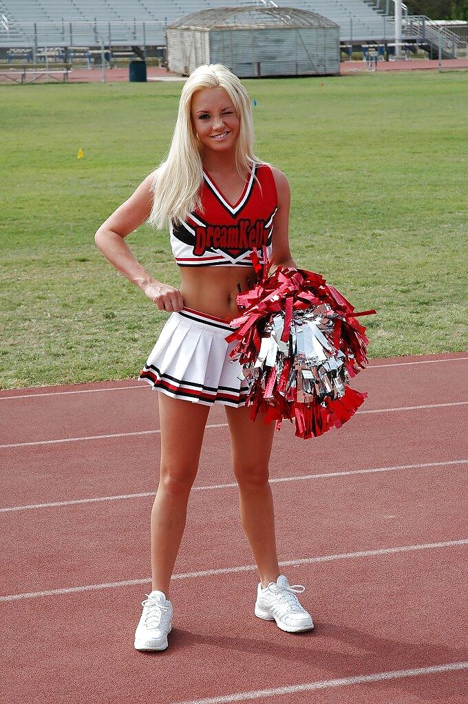 Cheerleaders Erotica 4 Par Twistedworlds #3574728