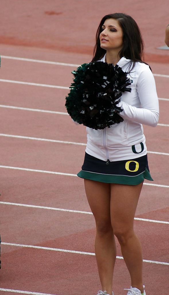 チアリーダーズ エロティカ 4 by twistedworlds
 #3575013