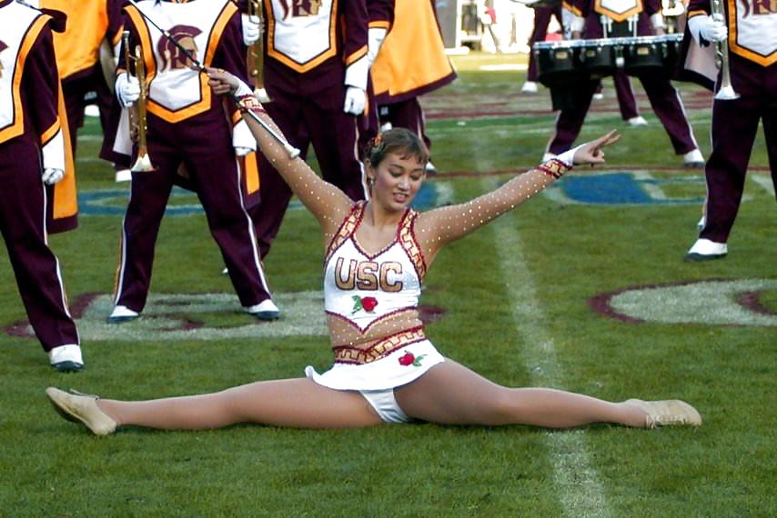 チアリーダーズ エロティカ 4 by twistedworlds
 #3575339