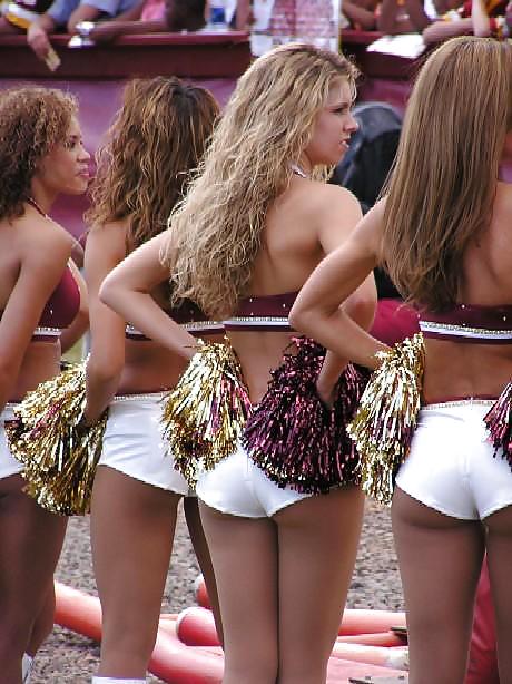 Cheerleaders Erotica 4 By twistedworlds #3575391