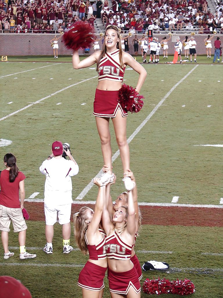 Cheerleaders Erotica 4 By twistedworlds #3575644