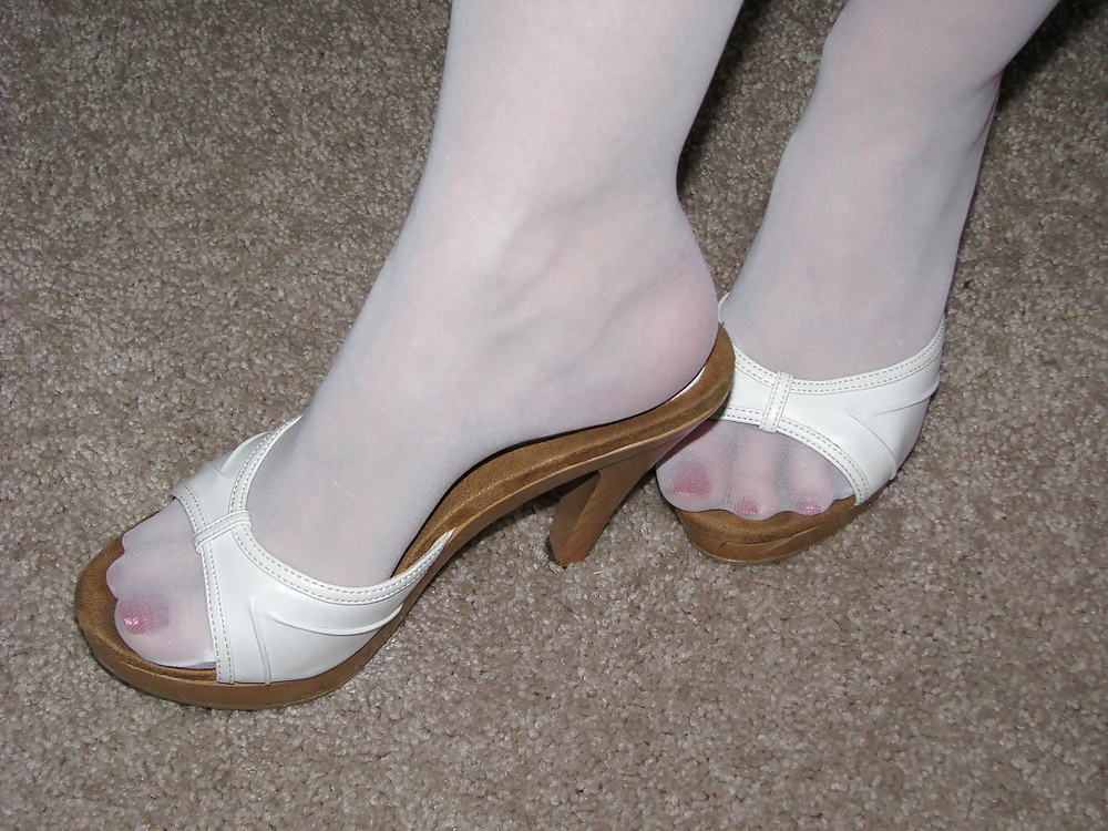 Beautiful feet in heels #5985894