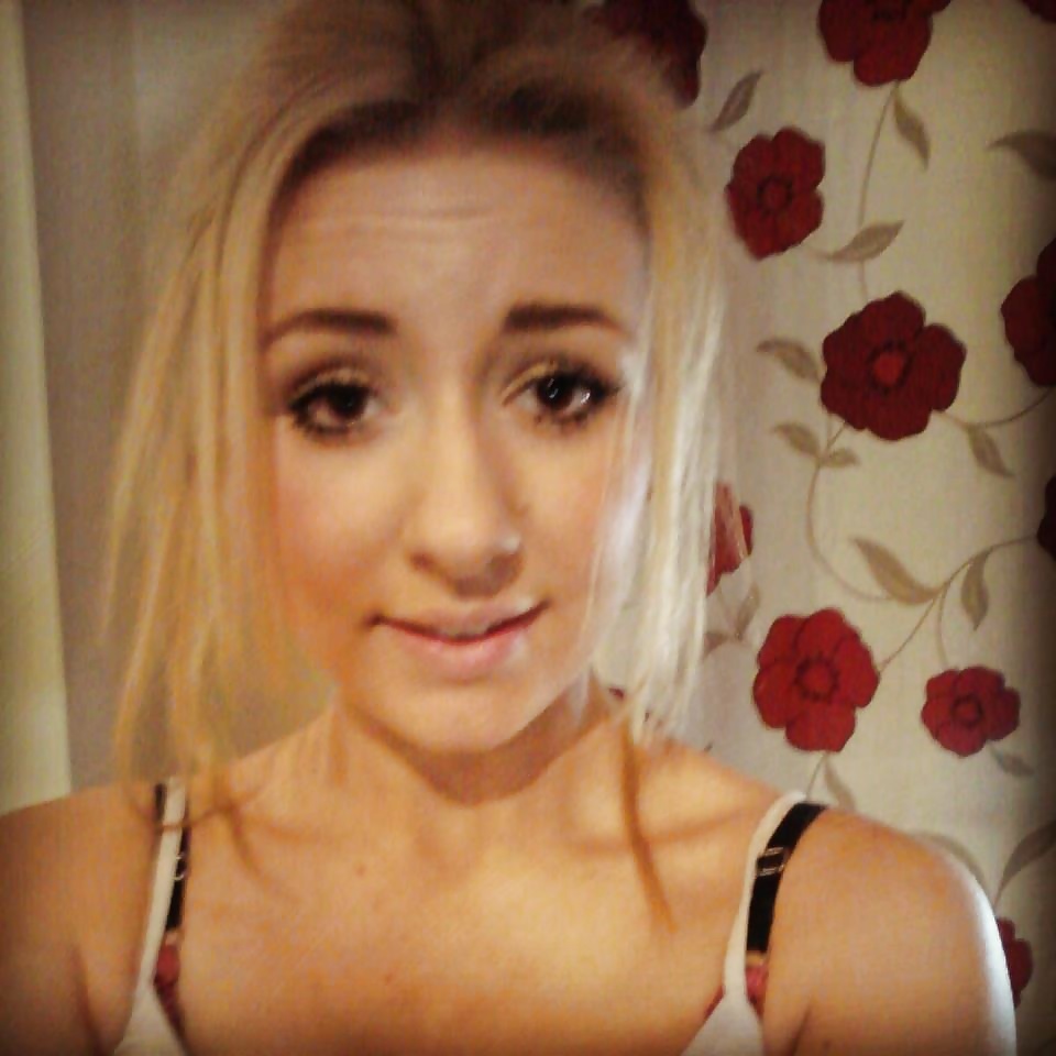 Me x #11887049