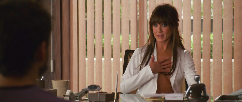 Jennifer Aniston #8948545