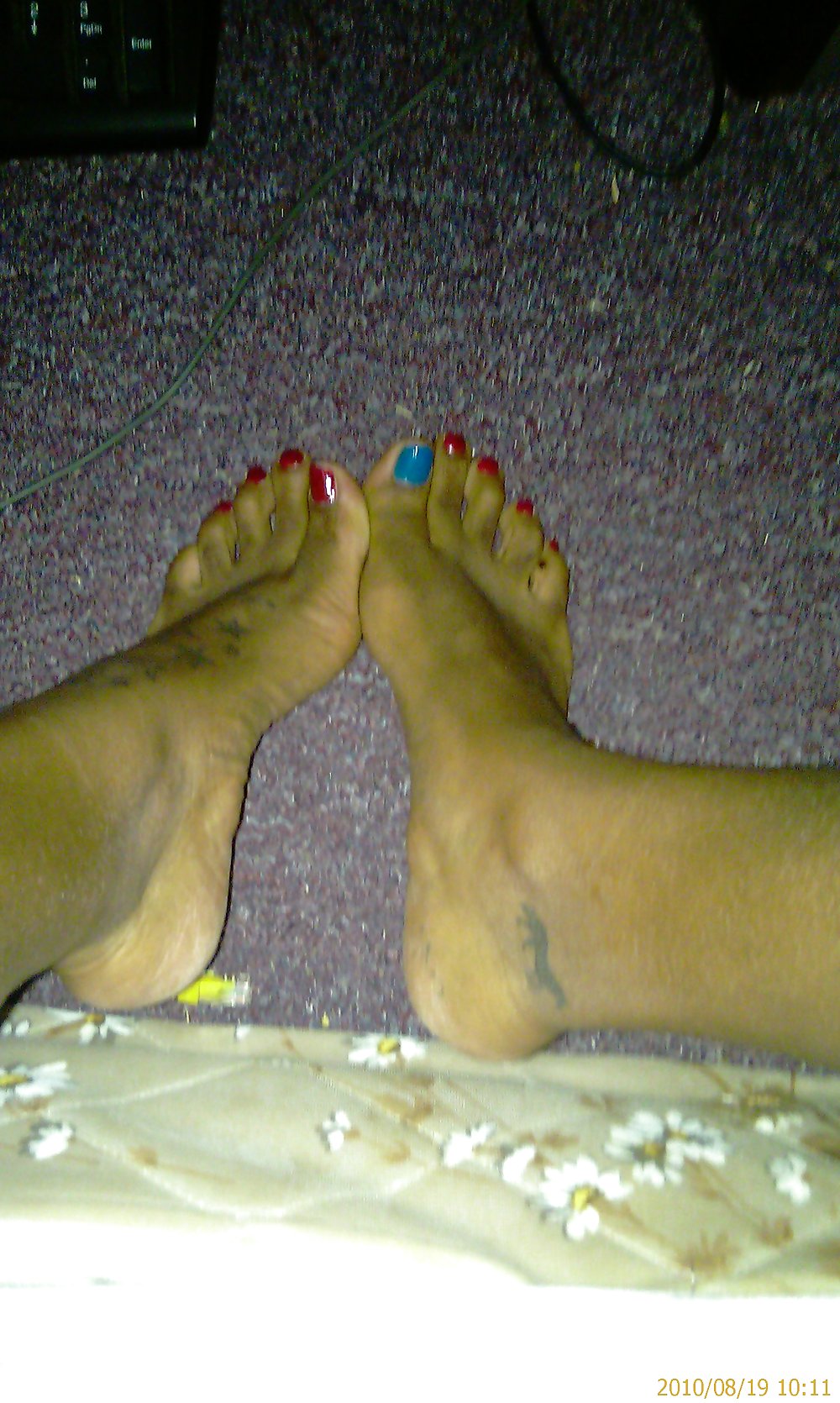 Adora i miei piedi!!!
 #1245131