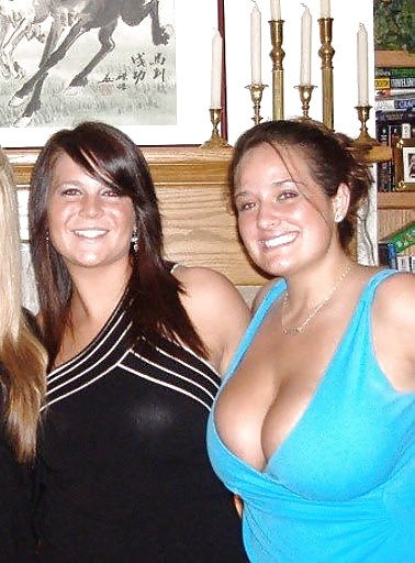 Tons Of Cleavage #1 #5241261