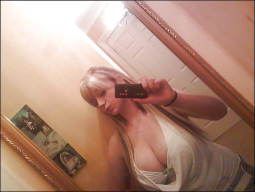 Tons of cleavage #1
 #5241690