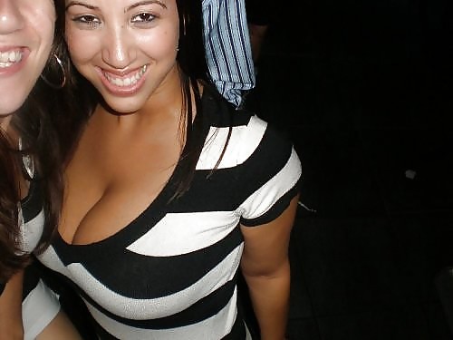 Tons Of Cleavage #1 #5241850