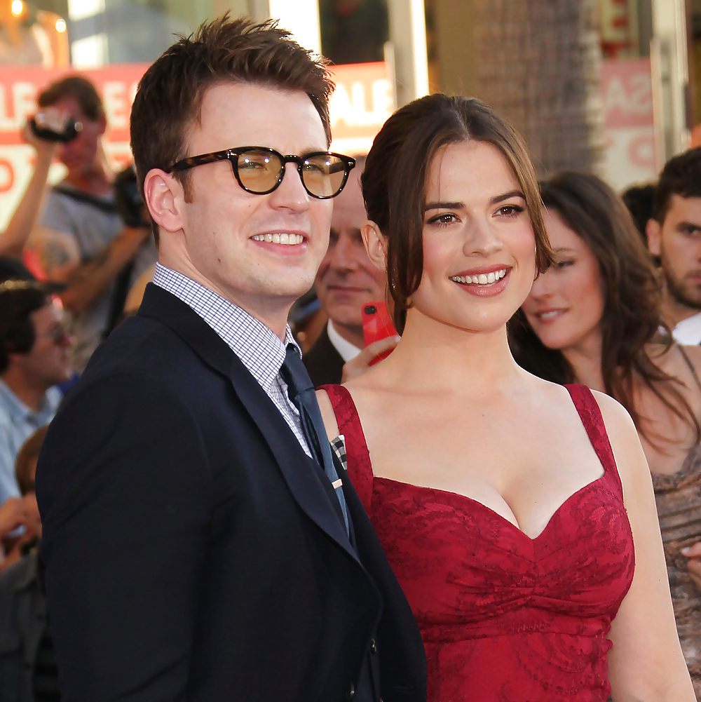 Hayley atwell - captain america premiere en hollywood
 #4797854