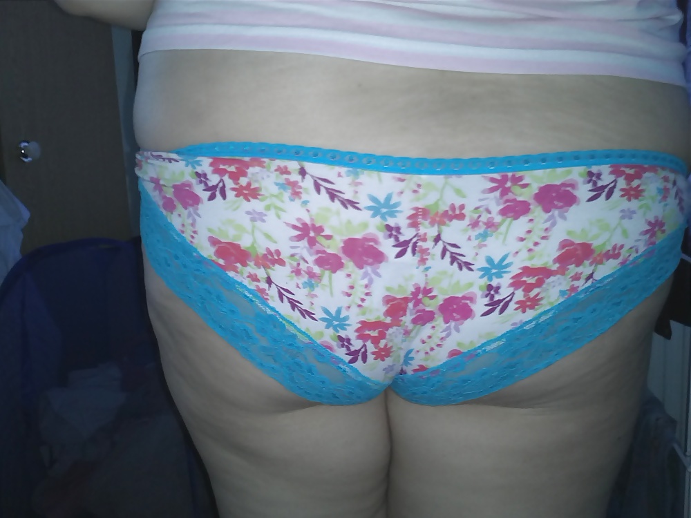 éjacule Sur Culottes Bbw Et Sex Toy #16158276