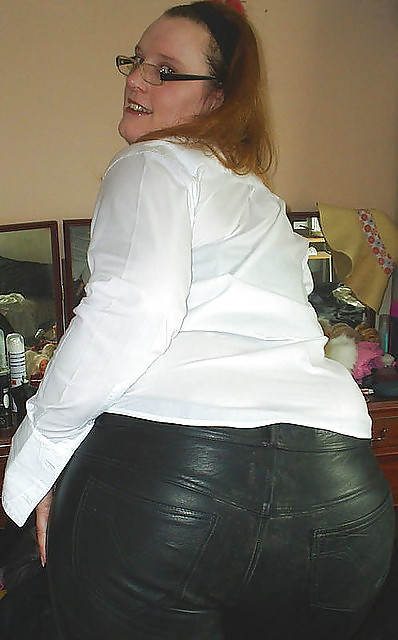 BBW Babe in Leatherpants #16931347