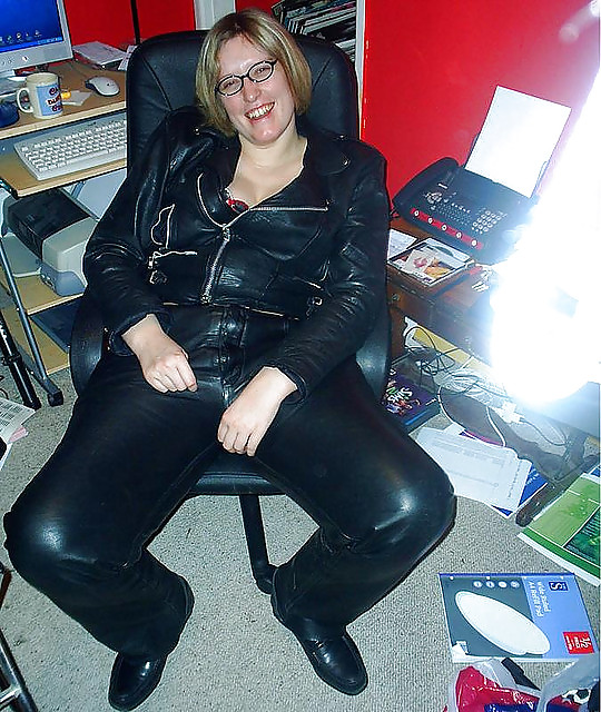BBW Babe in Leatherpants #16931362