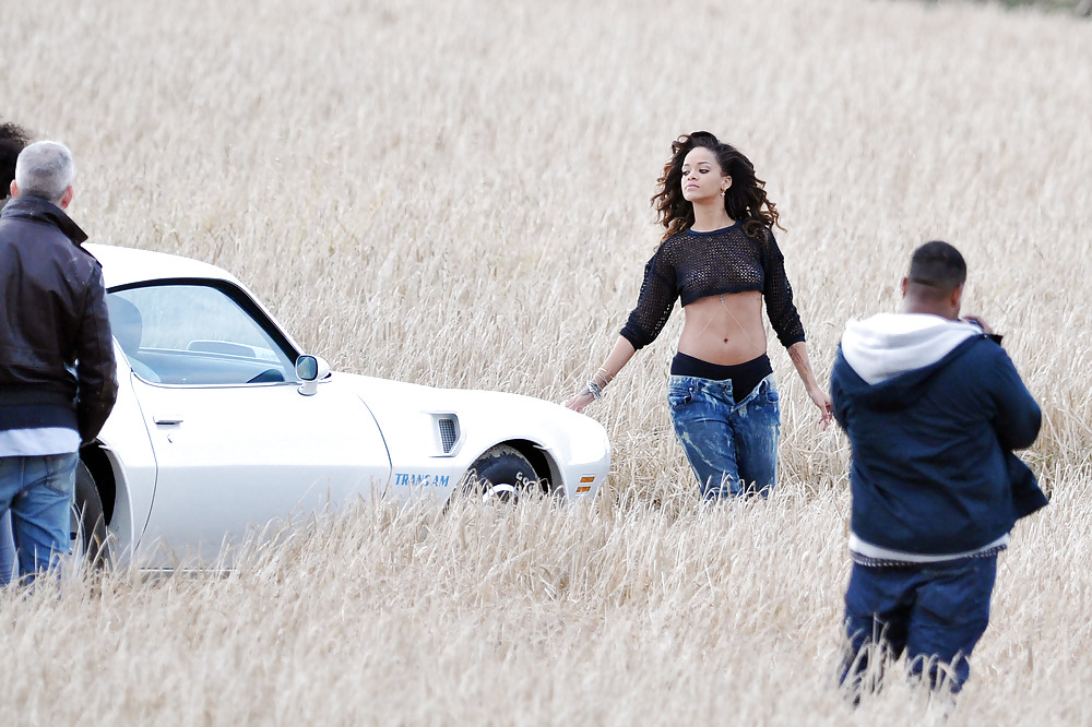 Rihanna on we found love music video set in belelfast
 #5654590