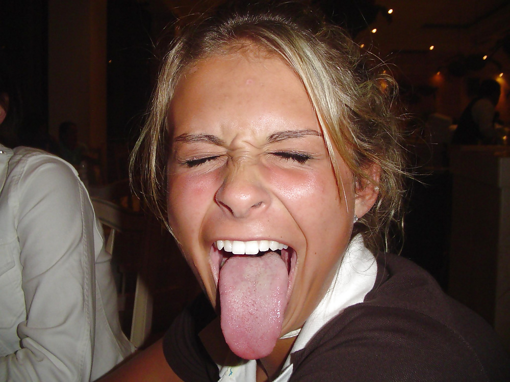 Zungenspiele vs. tongue
 #6989717