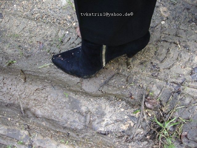 Outdoor with heels #4611135