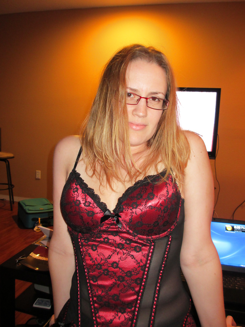 Newbie 20s babe blonde #9706259