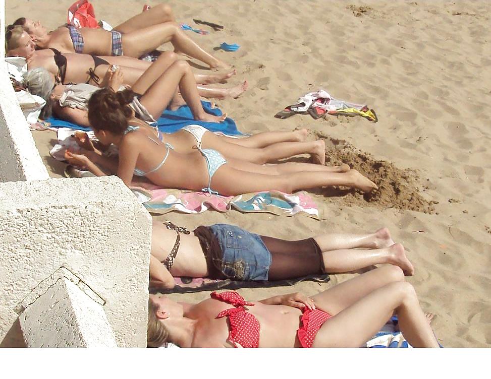 Girls at beach (France)