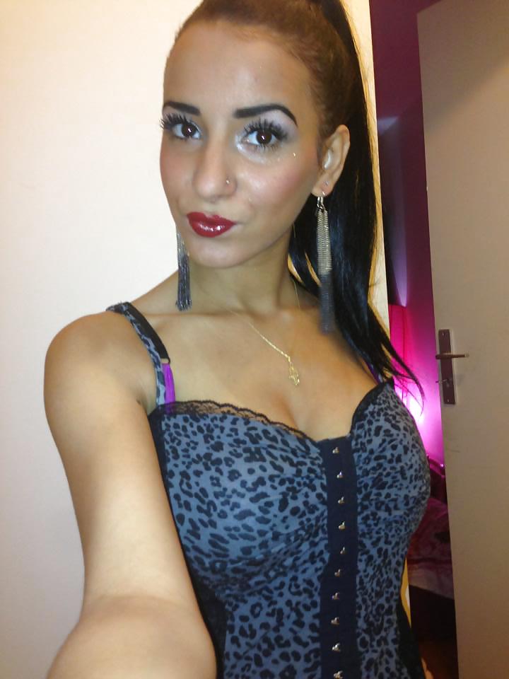 Vous kiffez les beurettes ? 1 #20687311