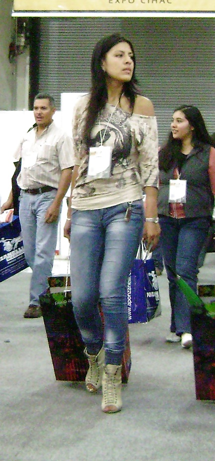 Mamitas en expo cihac 2012 parte 3
 #14148731