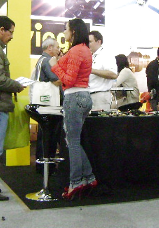 MAMITAS EN EXPO CIHAC 2012 PARTE 3 #14148771