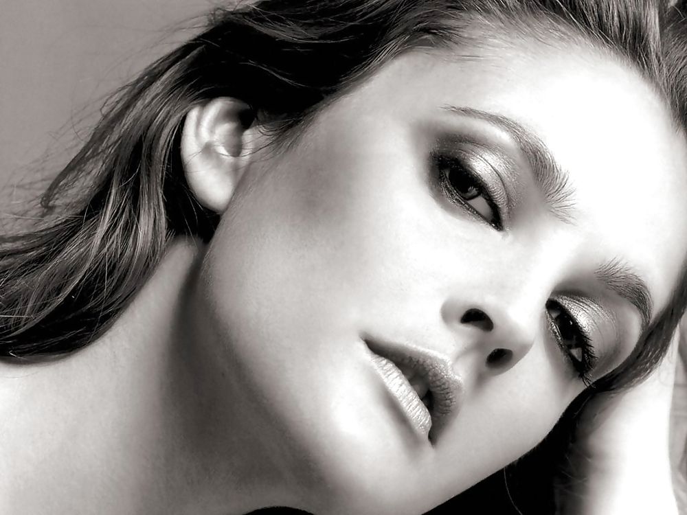 Drew barrymore
 #18313760