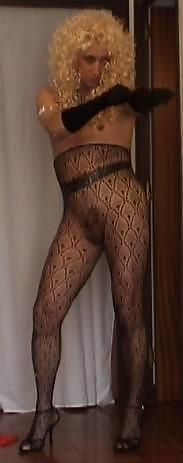 Lola #4056704