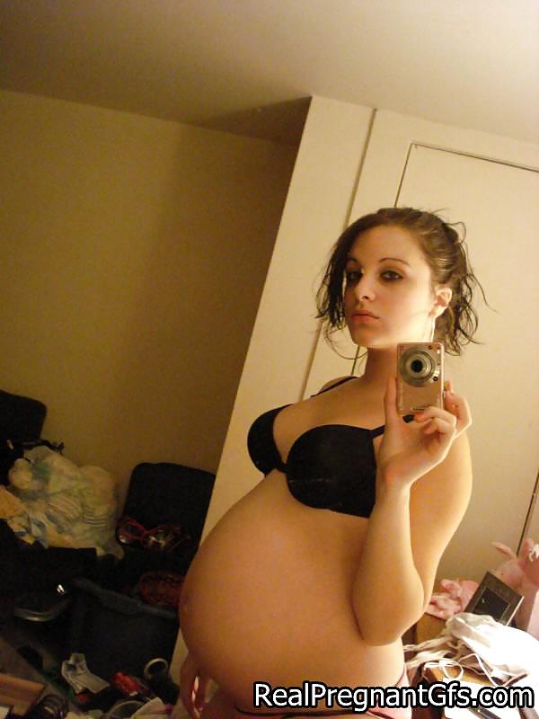 Amateur joven embarazada selfshot parte 4
 #3531937