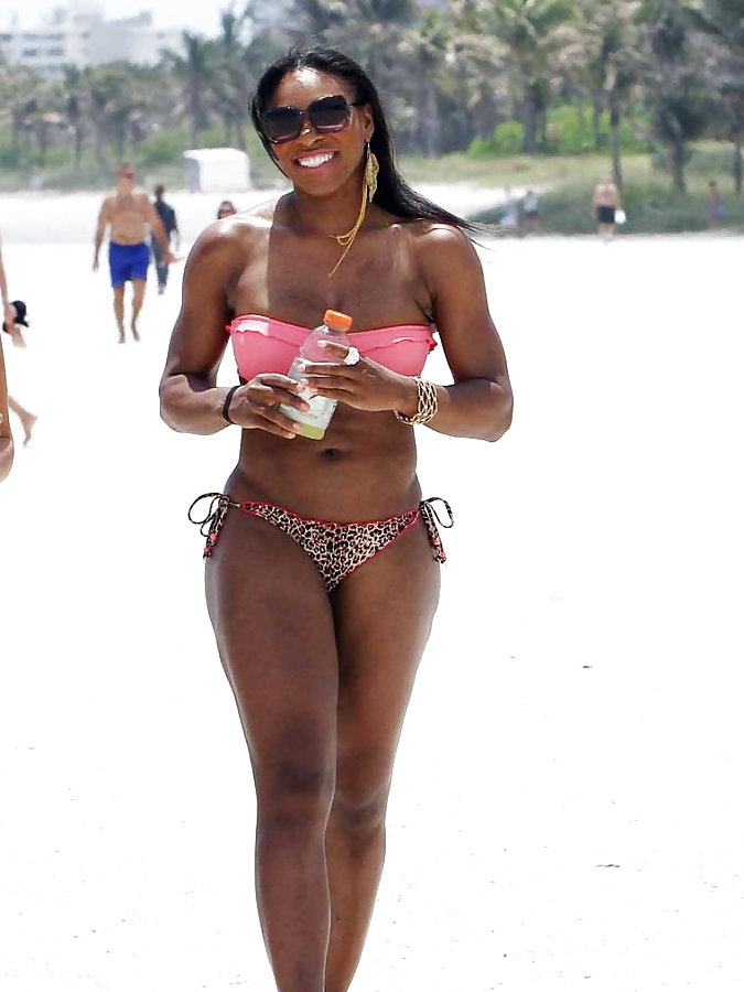 Serena williams: foto culo muscoloso in bikini
 #21098573
