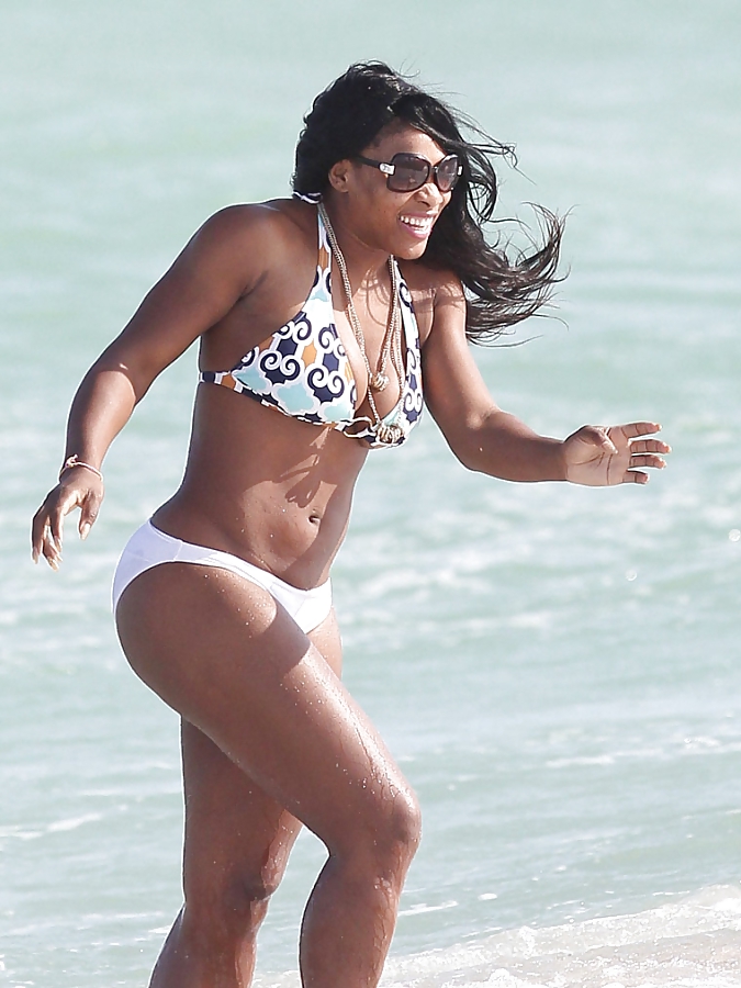 Serena Williams: Bikini Muscle ASS Photos #21098822
